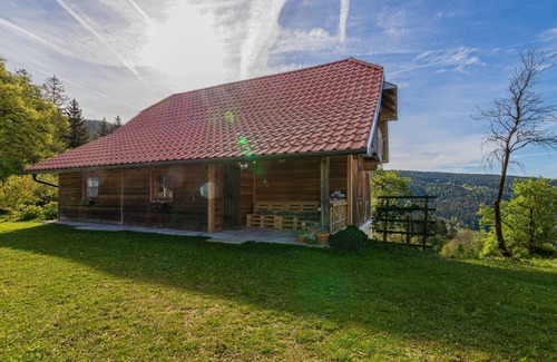 Prevalje Apartment | 45 m² Apartment ∙ 2 bedrooms ∙ 4 guests