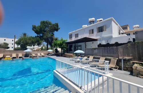 Paphos Hotel | 45 m² Hotel ∙ 6 guests