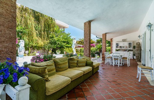 Isola Sacra House | 450 m² House ∙ 5 bedrooms ∙ 12 guests