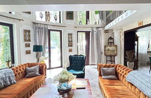 Lesznowola Villa | 450 m² Villa ∙ 5 bedrooms ∙ 10 guests