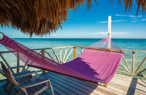 Thatch Caye Hotel | 46 m² Hotel ∙ 10 guests