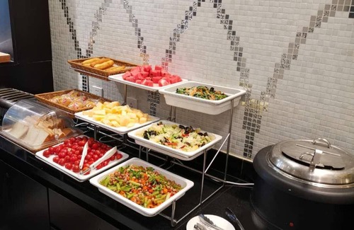 Qingdao City Center Hotel | 46 m² Hotel ∙ 10 guests