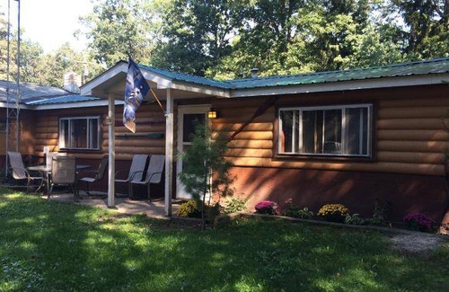 Branch Hotel | 46 m² Motel ∙ 3 bedrooms ∙ 7 guests