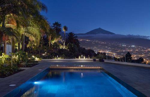 Las Cuevas Villa | 460 m² Villa ∙ 5 bedrooms ∙ 14 guests