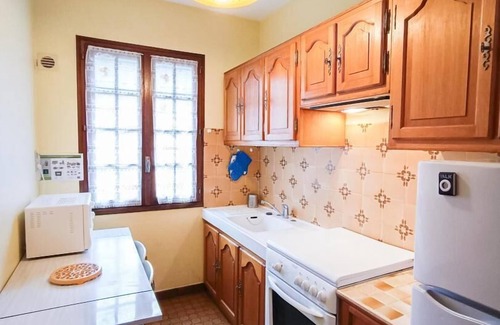Montfaucon House | 46g1396 - Montfaucon