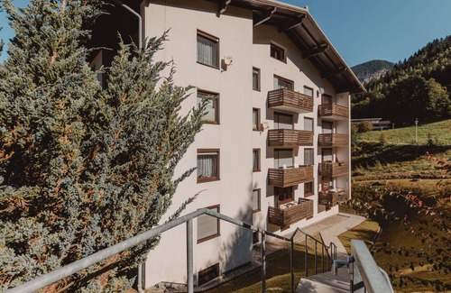 Bad Gastein Apartment | 47 m² Apartment ∙ 1 bedroom ∙ 4 guests