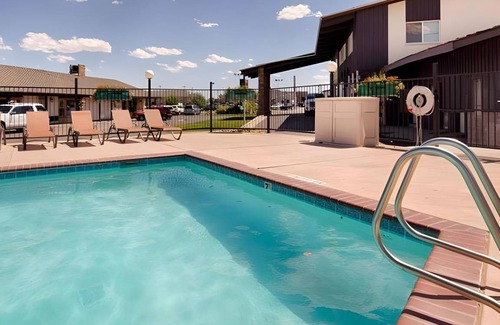 Vernal Hotel | 47 m² Motel ∙ 127 guests