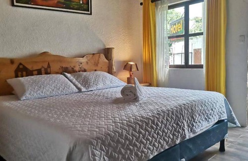 Panajachel Hotel | 48 m² Hotel ∙ 2 bedrooms ∙ 8 guests