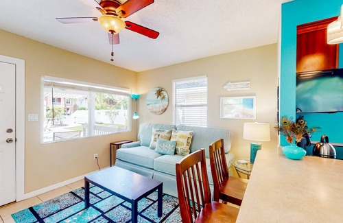 Sunset Beach Cottage | 49 m² Cabin ∙ 1 bedroom ∙ 4 guests