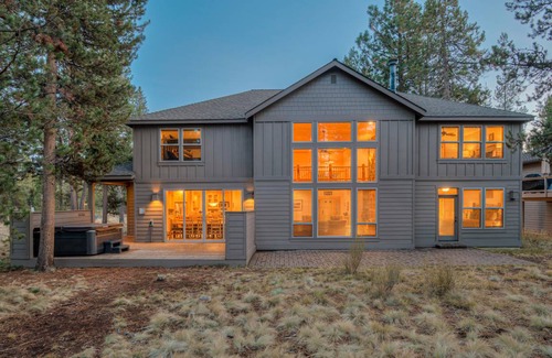 Sunriver House | 492 m² House ∙ 8 bedrooms ∙ 20 guests