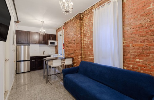 East Harlem Apartment | (4A) Two Bedroom Apartment Just Off Park Ave.