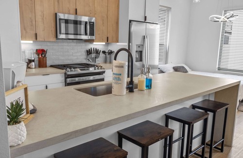 OST - South Union House | 4BD Urban Retreat Prime Location Gym Parking