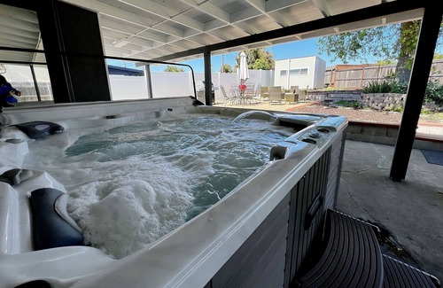 Bay Ho House | 4BR House Hot Tub BBQ near SeaWorld