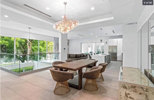 Brickell House | 4BR Luxury Posh Villa in Brickell w/Rooftop City Views!