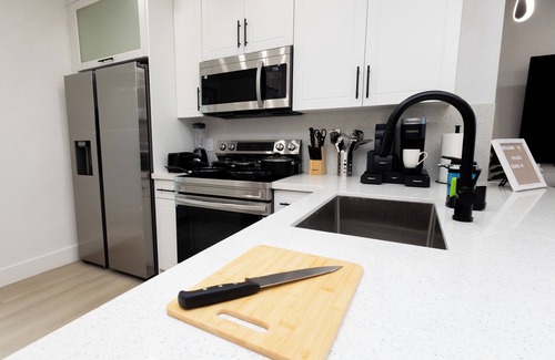 Little Haiti House | 4BR Near Wynwood, Design District, Beach, Brickell Near Little Havana + Parking