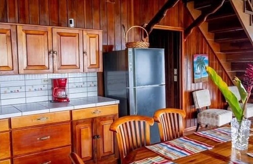 Bocas del Toro Villa | 4BR Ocean View Retreat - Private Deck & Beach Fun