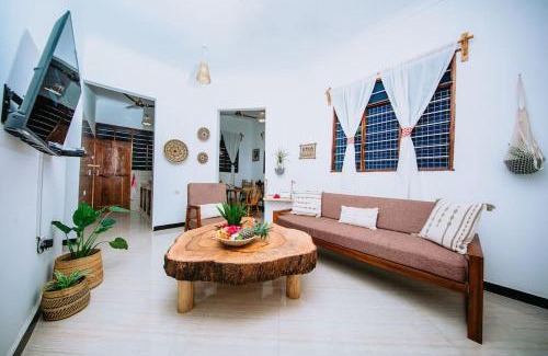 Pingwe Apartment | 4min to beach & The Rock - Milkyway View at Night - 4 Bedroom option has an Outdoor Cinema