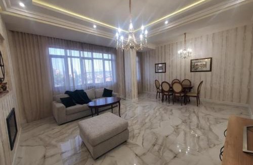 Yerevan Apartment | 5и комнатная квартира с большым балконом
