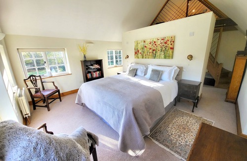 Seer Green Other | 5/6 bed Farmhouse stay on organic farm & vineyard - 25 mins from London