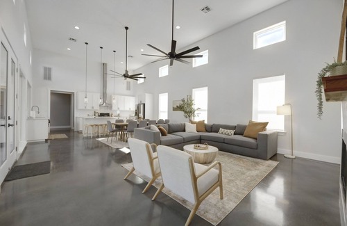 Georgetown House | 5 Acre Retreat w/BRAND NEW POOL! Ideal for Gatherings & Micro Weddings