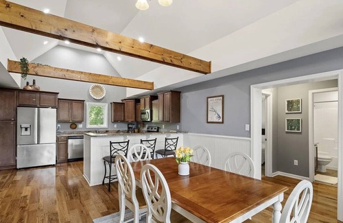 Louisa House | 5 BDRM Dog Friendly, Lake Access Getaway w/Playground, Fire Pit & more
