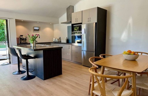 Havelock North House | 5 bed house centre of Havelock