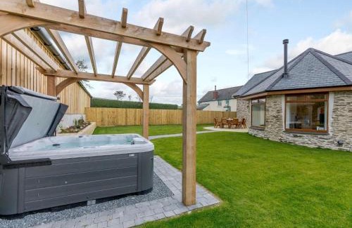 Brayford House | 5 Bed in Barnstaple 85165