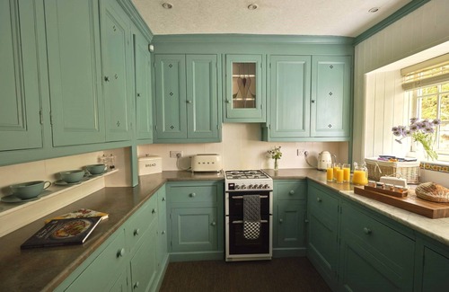 Babbacombe Cottage | 5 Bed - Rose Cottage - Sleeps 9 guests in 5 bedrooms