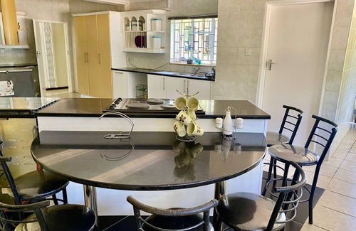 Harare Apartment | 5 bed villa in the heart of Vainona - 2282