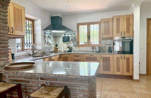 Frigiliana House | 5 Bedroom 3 en-suite 17m pool & sea mountain views