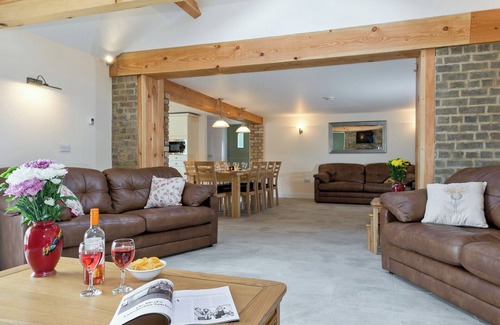 East Barkwith Cottage | 5 bedroom accommodation in East Barkwith, near Market Rasen