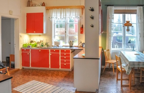 Varmland County House | 5 bedroom beautiful home in Juskog Husa