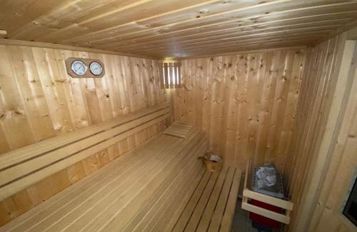 Station de Drouzin le Mont Ski Chalet | 5-bedroom Chalet with Sauna and stunning views