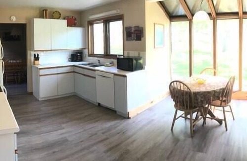 Honey Harbour House | 5 Bedroom Cottage on Georgian Bay - The Victoria