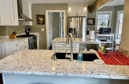 Shaftsburg House | 5-Bedroom Estate – 12 acres, Huge Space, Fast WiFi, Fitness Room, & More!