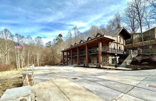 Bristol House | 5 Bedroom Estate near Casino and downtown