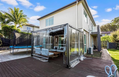 Sandringham House | 5-Bedroom Gem - Parking - Sandringham-Mount Eden