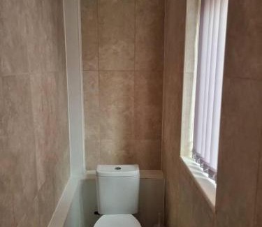 Ellesmere Port House | 5 bedroom house - Cheshire Oaks