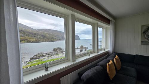 Havoysund Apartment | 5-Bedroom Sea View Apartment