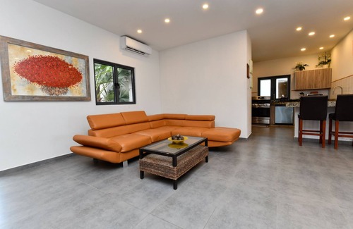 Shiribana Villa | 5 bedroom Villa Nune + Pool