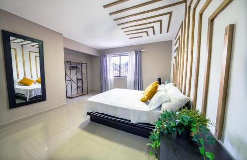 Zona Rosa Apartment | 5 bedroom, with Arcade machine and foosball, 1 block from Lleras park P3