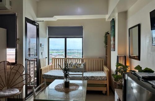 Mabolo Apartment | 5-guest Studio Seaview Flat near Ayala Wi-Fi Pool