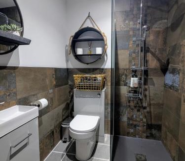 Treharris Apartment | 5 Holiday Cottages, close to Bike Park Wales, Pen y Fan, Brecon
