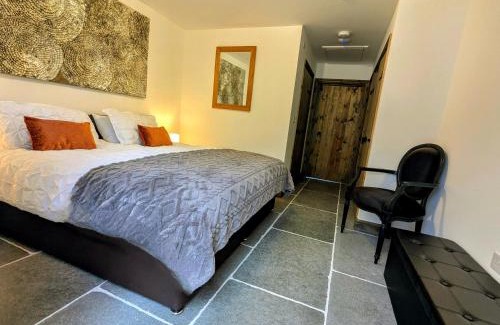 Treharris Apartment | 5 Holiday Cottages, close to Bike Park Wales, Pen y Fan, Brecon