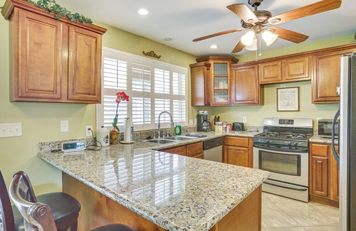 Little Woods House | 5 Mi to UNO Campus: Remote Working Hub w/Patio!