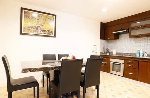 Thung Maha Mek Apartment | 5 Mins to BTS, SPACIOUS, 2 BR, 140 Sqm.