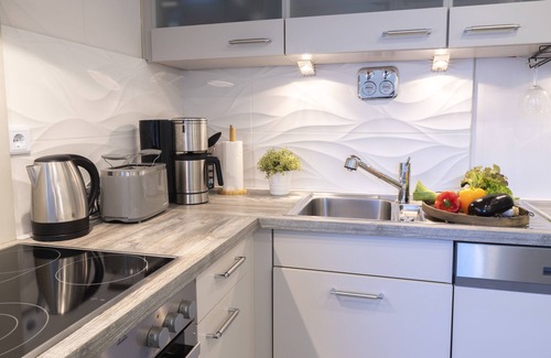 Heiligenwald Apartment | 5 minutes from the pond with great hiking and biking trails