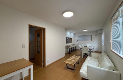 Haneda House | 5 Minutes Train to Haneda Airport 2 Bedrooms 5 Beds Fully Equipped 2 Story Private House