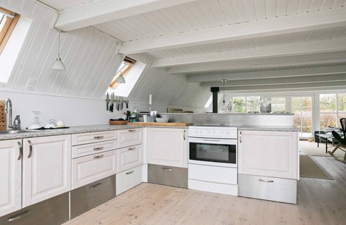 Hou House | 5 person holiday home in Hals