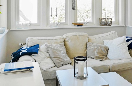 Roennaeng House | 5 person holiday home in DYRÖN